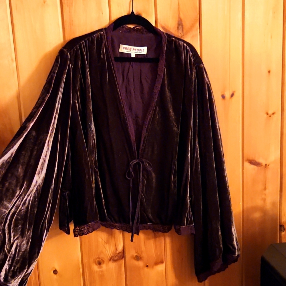 Free People sz S Velvet Bed Jacket
